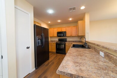 Kitchen (2)