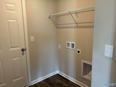 4022 Hudson Ct SW, Decatur, AL 35603 - photo 2