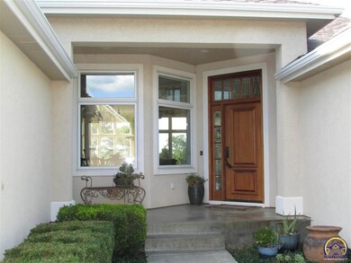 2745 SW Blue Stem Dr, Topeka, KS 66614 - photo 2