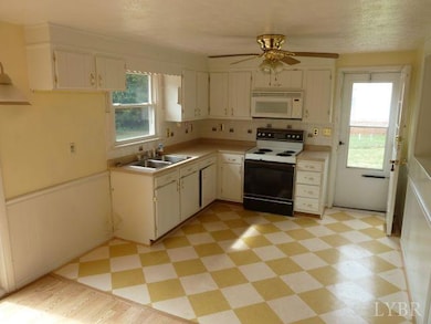 278 Brightwells Mill Rd, Madison Heights, VA 24572 - photo 6