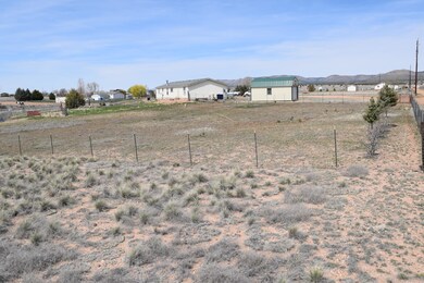 25300 N Patricia Rd, Paulden, AZ 86334 - photo 3