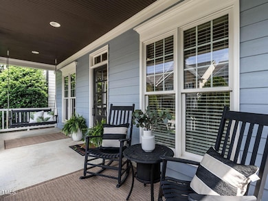 004-1280x960-front-porch