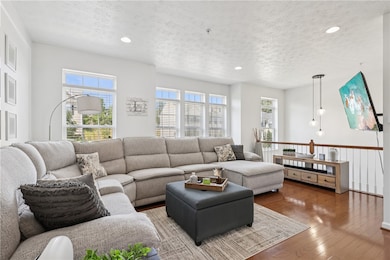 19 Truman Cir, McKees Rocks, PA 15136 - photo 5