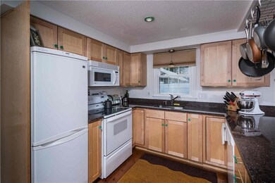 40 Flintlock Village unit 4, Wells, ME 04090 - photo 4