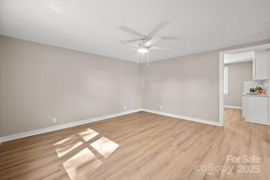 3500 Blessing St, Charlotte, NC 28208 - photo 5