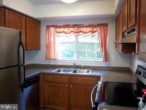 12227 Stevenson Ct, Woodbridge, VA 22192 - photo 4