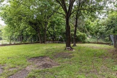 1407 N Kaufman St, Ennis, TX 75119 - photo 3