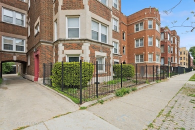 unlisted-address, Chicago, IL 60649 - photo 2