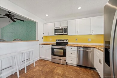 1210 SE Parkview Place unit 9, Stuart, FL 34994 - photo 6