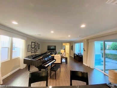 Look at the magnificent spaciousness of this lovel