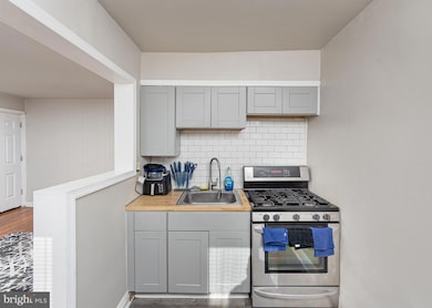 4052 Annellen Rd, Baltimore, MD 21215 - photo 5