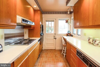 4826 17th St N, Arlington, VA 22207 - photo 6