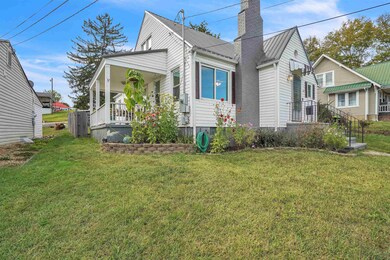 715 Randolph Ave, Pulaski, VA 24301 - photo 2