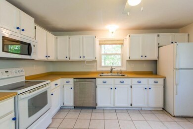 39 Vining St, Lisbon Falls, ME 04252 - photo 3