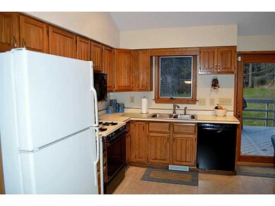 Kitchen. Ceramic floors, a small pantry and breakf