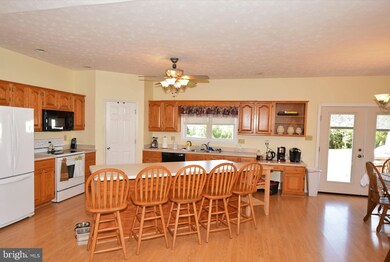 433 Manor Hill Dr, Toms Brook, VA 22660 - photo 6