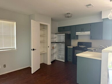 5506 Rose Hill Cir unit B, Austin, TX 78745 - photo 2