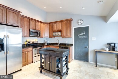 4227 Guinea Rd, Annandale, VA 22003 - photo 2