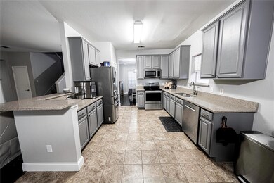 136 Hillside Dr, Celina, TX 75009 - photo 4