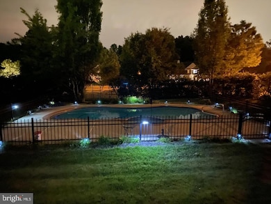 12401 Annes Prospect Dr, Bowie, MD 20720 - photo 2