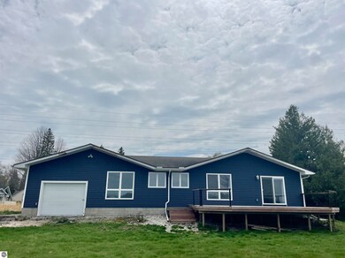 501 Lake St, Elk Rapids, MI 49629 - photo 6