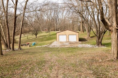 215 Bauer Ln, Maryville, IL 62062 - photo 3