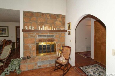 Double sided fireplace