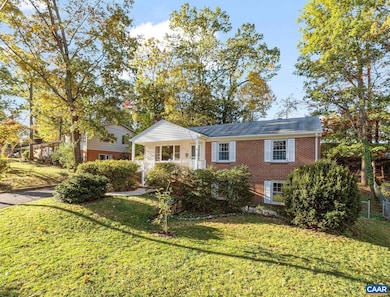 604 Shamrock Rd, Charlottesville, VA 22903 - photo 4