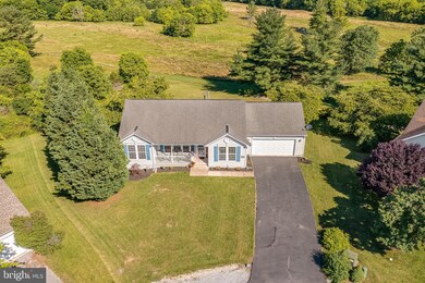 328 Hook Dr, Martinsburg, WV 25405 - photo 5