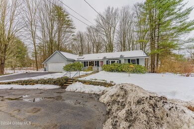 12 Morgan St, Saratoga Springs, NY 12866 - photo 2