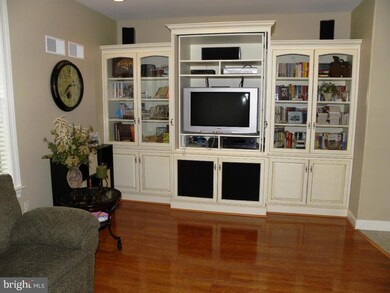 951 Log Cabin Rd, Leola, PA 17540 - photo 4