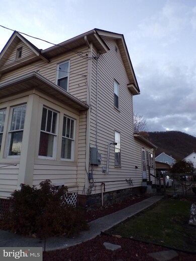 36 S E St, Keyser, WV 26726 - photo 3
