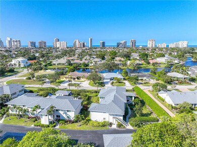 Minutes to Waterside Shops, Artis Naples and Venet