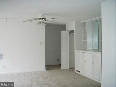 12105 Greenway Ct unit 188, Fairfax, VA 22033 - photo 5