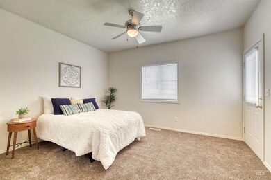 926 S Diamond St, Nampa, ID 83686 - photo 5