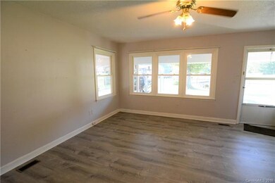 181 Crosswhite Ln, Statesville, NC 28625 - photo 4