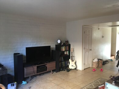 Livingroom2