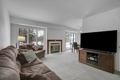 1537 Lighthouse Dr, Naperville, IL 60565 - photo 6