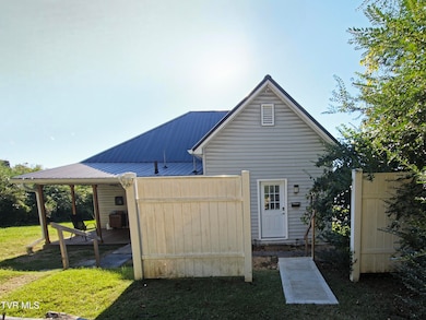 1001 Virginia Ave, Bristol, TN 37620 - photo 4