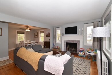 257 Maple St, Warwick, RI 02888 - photo 2