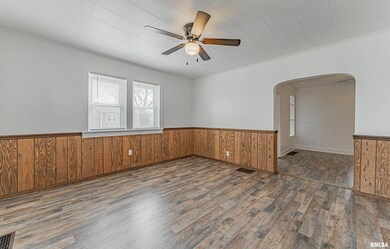 1029 Clinton St, Lincoln, IL 62656 - photo 3