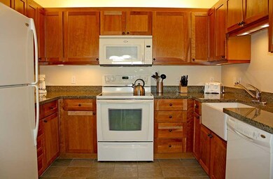 713/715 Qtr IV Adams House, Ludlow, VT 05149 - photo 7