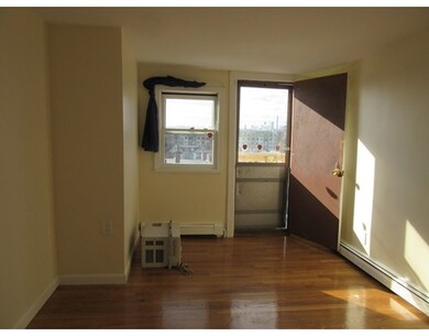 276 Washington Ave unit 3, Chelsea, MA 02150 - photo 3