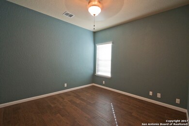 10626 Larch Grove Ct, Helotes, TX 78023 - photo 5