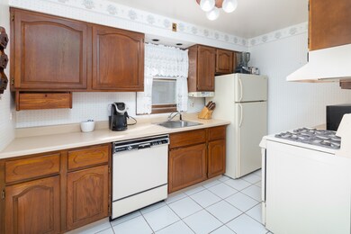 213 Keller Ave, Waukegan, IL 60085 - photo 5