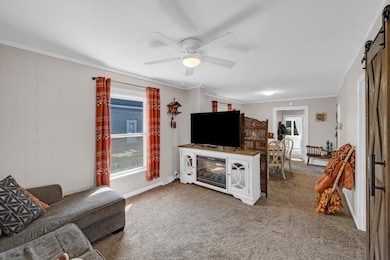 3826 9th St, Des Moines, IA 50313-3