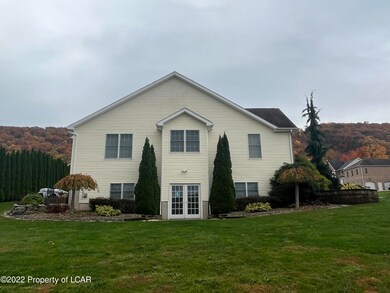 92 Rhedwood Ave, Sugarloaf, PA 18249 - photo 2