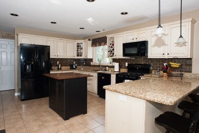 45 Castine St, Worcester, MA 01606 - photo 6