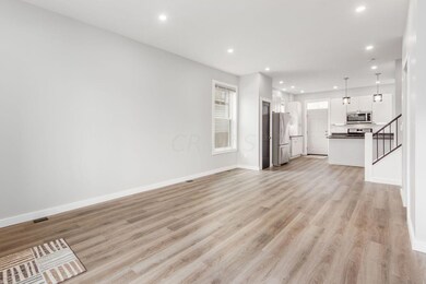 141 Hughes St, Columbus, OH 43203 - photo 7