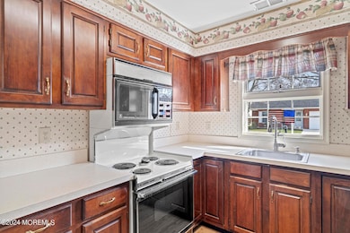 1504 Forelle Ln, Toms River, NJ 08755 - photo 5